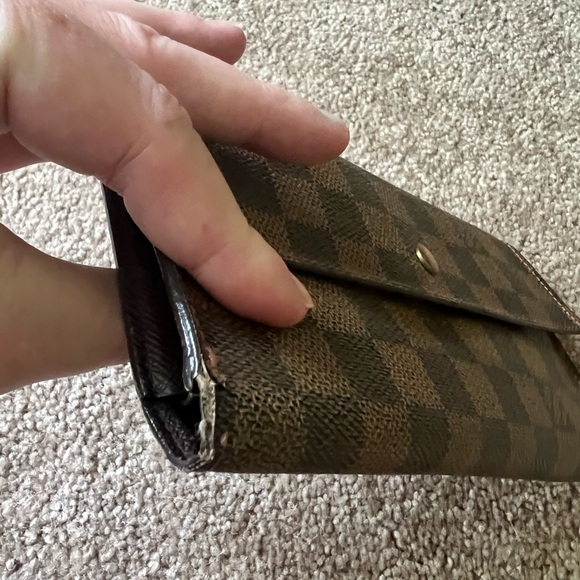 Louis Vuitton Damier Long Wallet, authentic, EUC - Picture 3 of 14